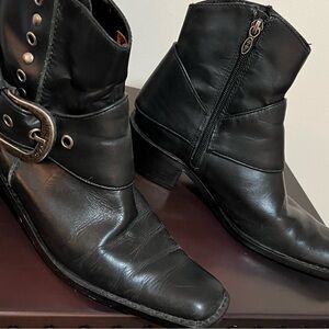 Genuine Harley Davidson Ladies Riding Boots. Size 8 Medium. Genuine Leather.